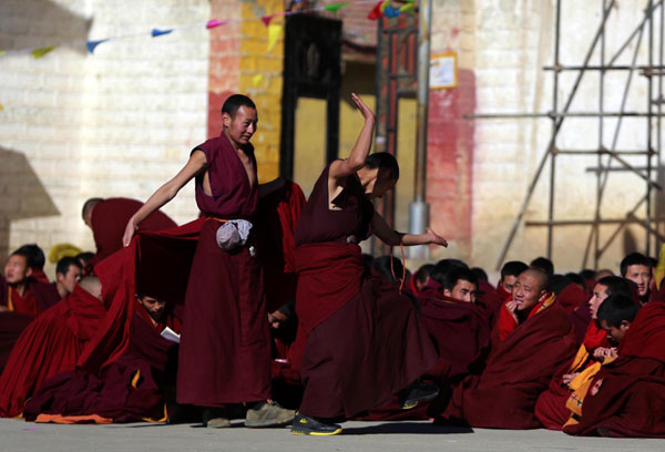 Monks vent anger at self-immolation