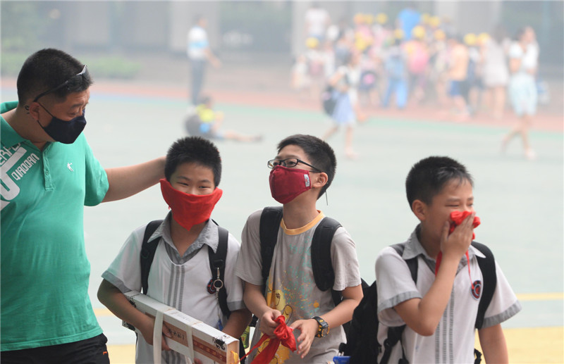 Wuhan area wrapped in smog