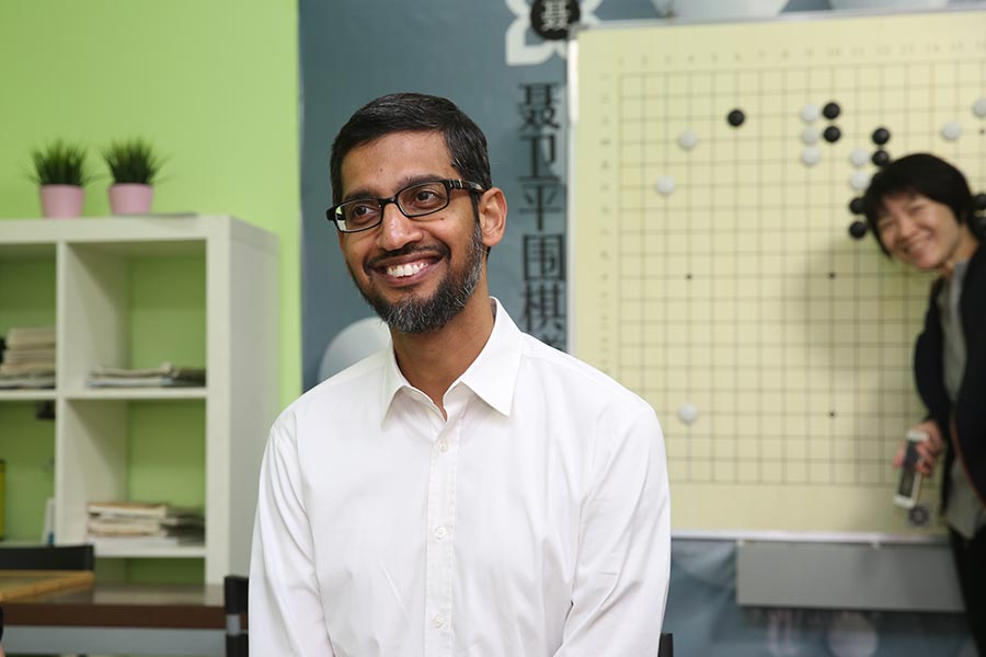 Google CEO Sundar Pichai visits China's Go school