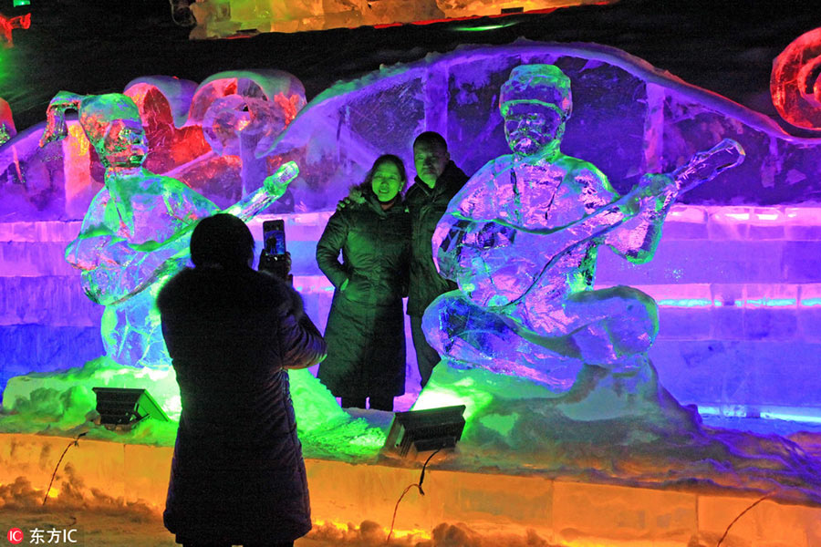 Ice sculptures light up Altay in Xinjiang