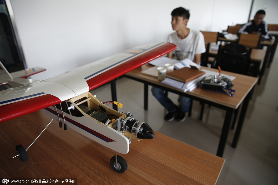 Drone training schools turn hot in China