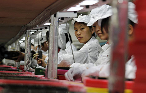 Underage Foxconn interns return to school