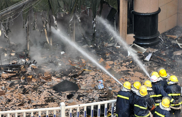 3 dead, 20 injured in NW China building fire