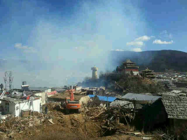 Ancient town catches fire in China's Shangri-la