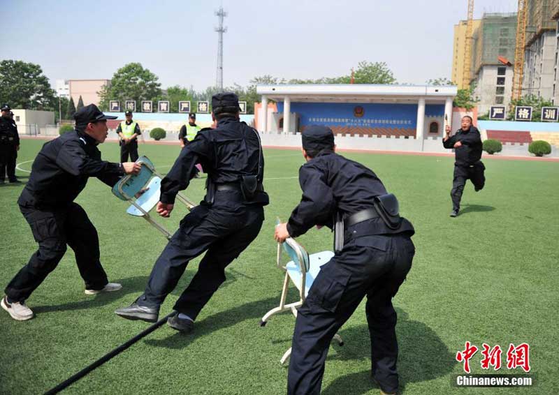 Police undergo training to prepare for the worst