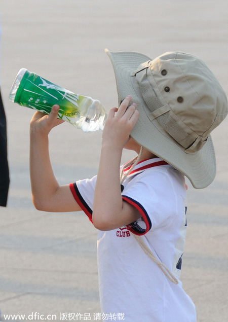 Summer heat hits Beijing