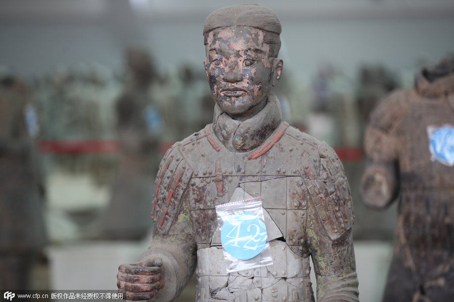 Restored terracotta warriors don 'scarves' and 'dresses'