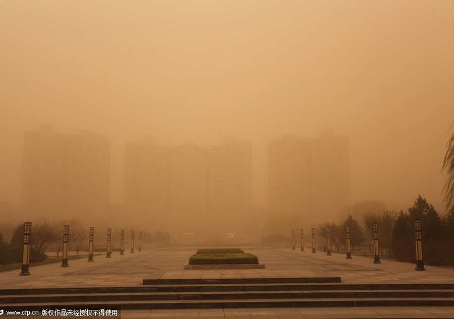 Sandstorm engulfs North China