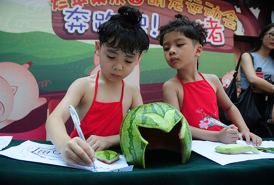 Creative use of fruit peel helps youngsters beat the heat