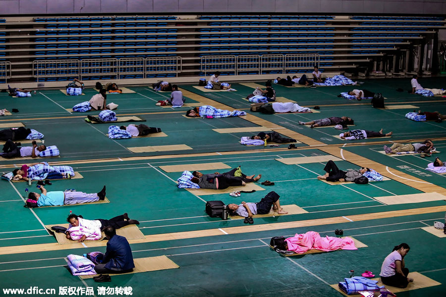 Gymnasium opens for parents of freshmen