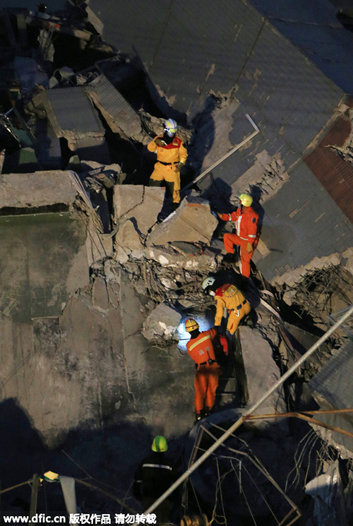 8-year-girl rescued 60 hrs after Taiwan quake, toll rises to 40