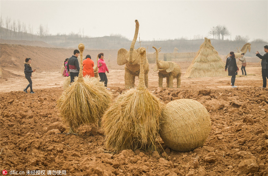 More than 100 creative scarecrows attract tourists