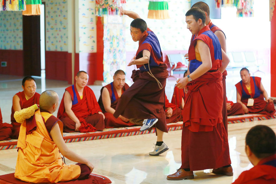 Tibetan Buddhists prime for debate test