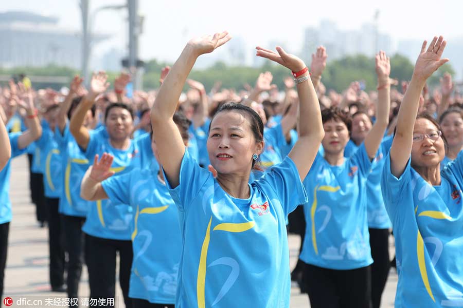 30,000 people set new Guinness square dance record