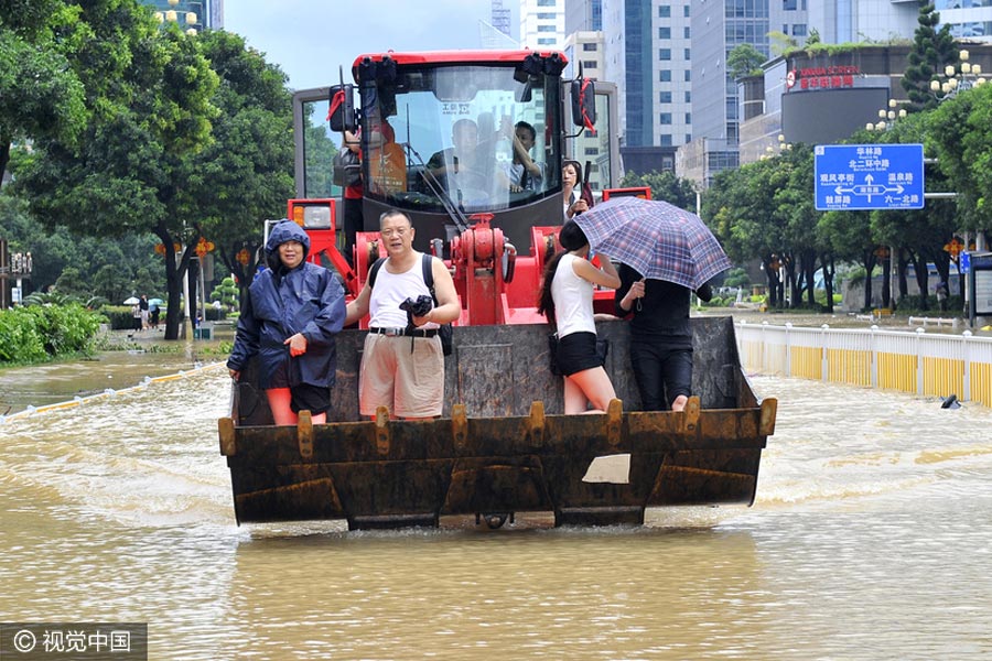 Rescue work at the typhoon-hit provinces