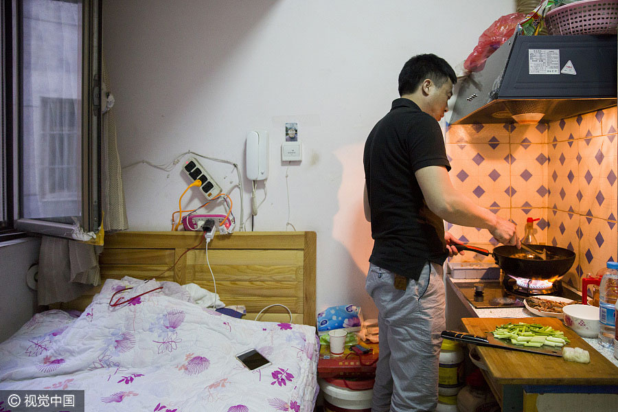 A look inside 'empty-nest' youth lives in Beijing