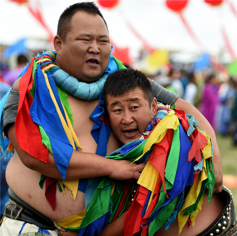 Nadam fair opens in N China's Inner Mongolia