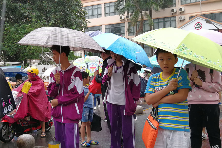 Typhoon Khanun makes landfall in S China