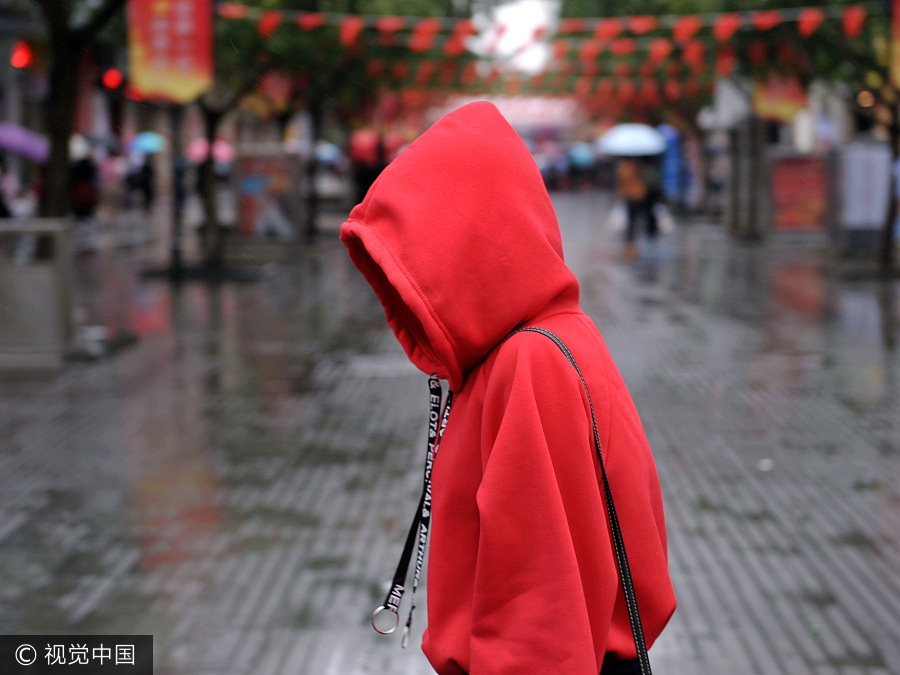 Typhoon Khanun makes landfall in S China