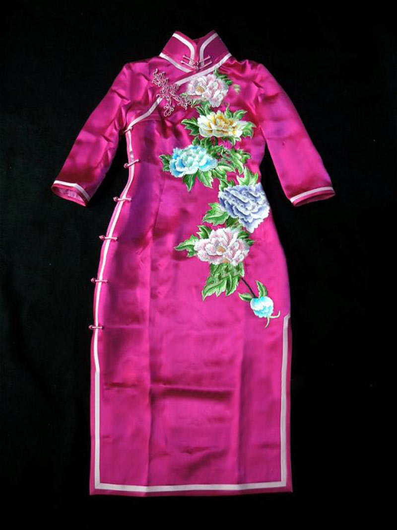 'Cheongsam Queen' earns millions as dressmaker