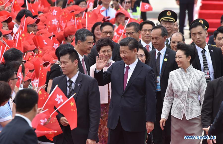 Xi arrives in Hong Kong for 20th return anniversary