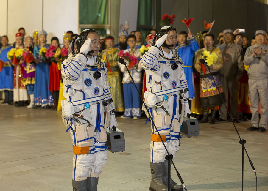 See-off ceremony held for Chinese astronauts of Shenzhou-11 mission