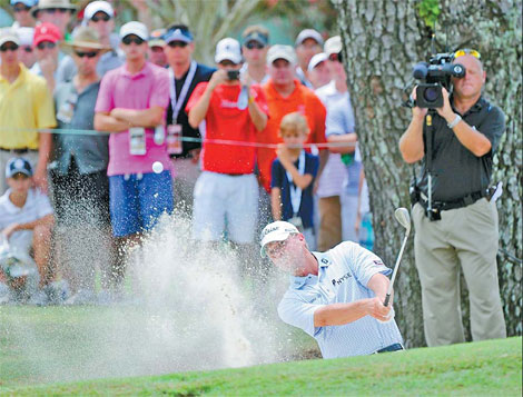 Stricker leads PGA while McIlroy hurt