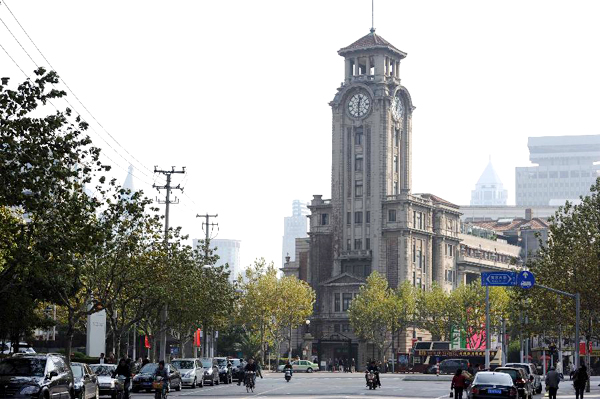 People visit former site of Shanghai Art Museum