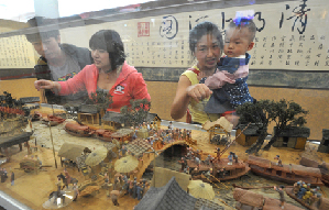 Longest wood carving breaks Guinness record