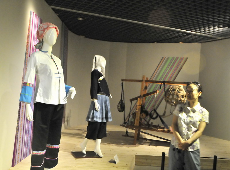 Zhuang culture displayed in Hangzhou