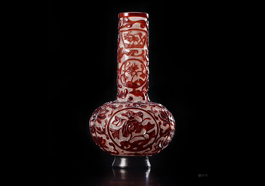 Exquisite ancient Chinese glass wares