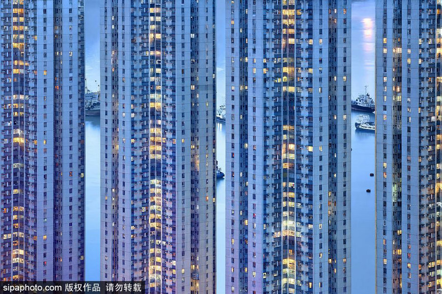 French photographer captures 'The Blue Moment' in HK