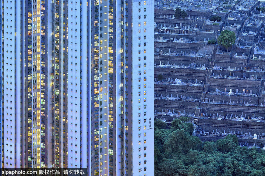 French photographer captures 'The Blue Moment' in HK