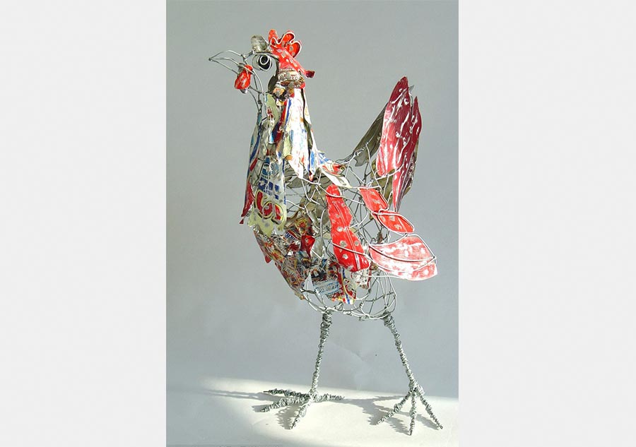 British sculptor recreates beautiful art from junk