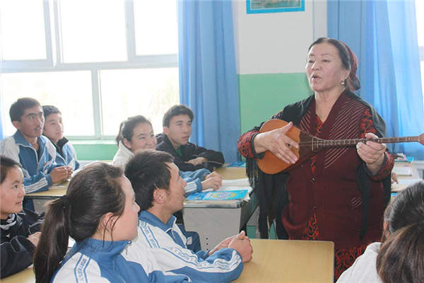 Kazak folk music inherited in Xinjiang