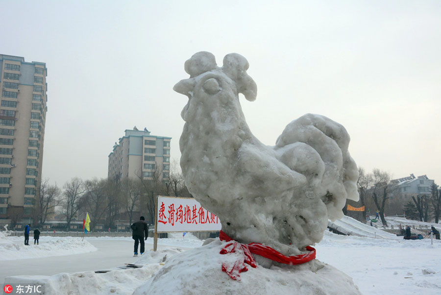 Retiree creates ice sculptures to greet Spring Festival in Jilin