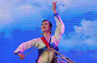 Art performance for overseas Chinese held in India