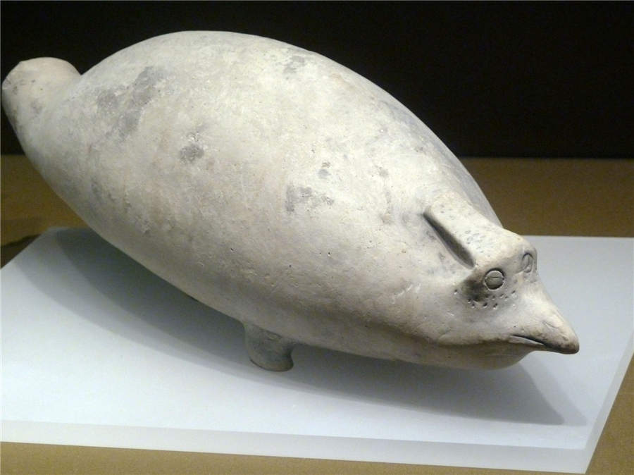 Nanjing museum exhibits odd-shaped relics