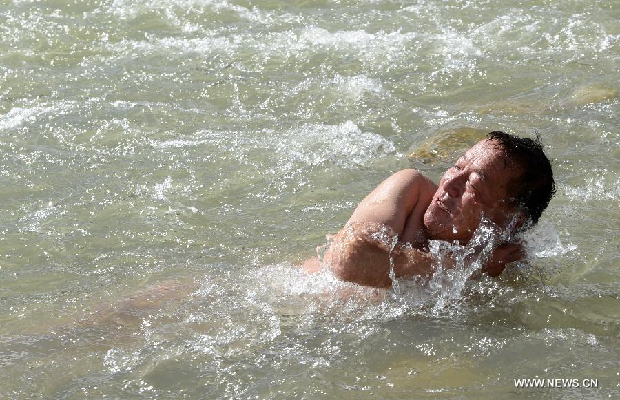 Bathing Festival marked in Tibet