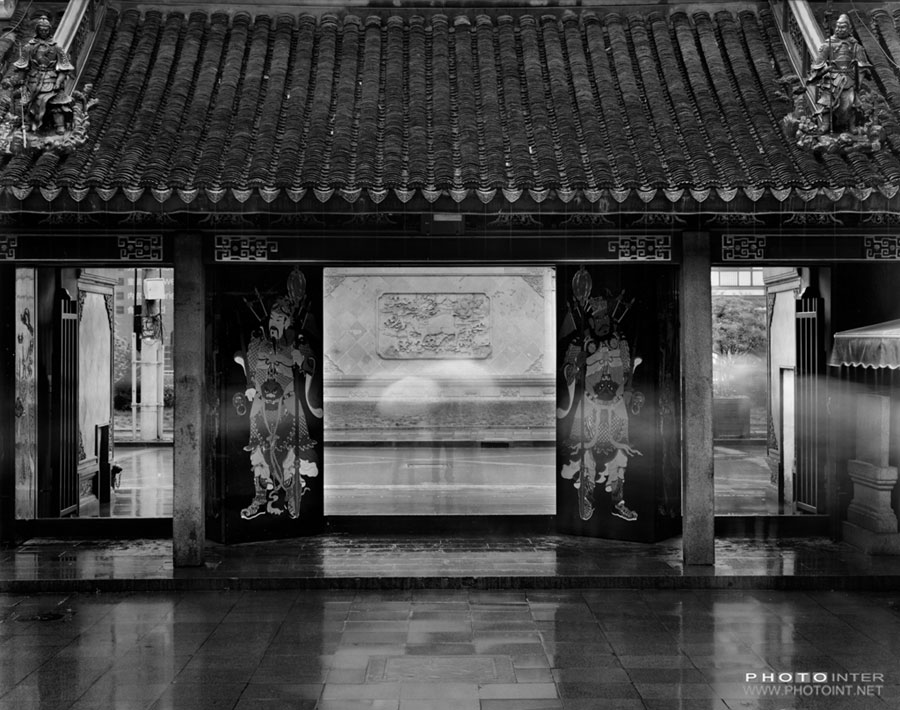 Ancestral temples and door gods of Chinese folk culture