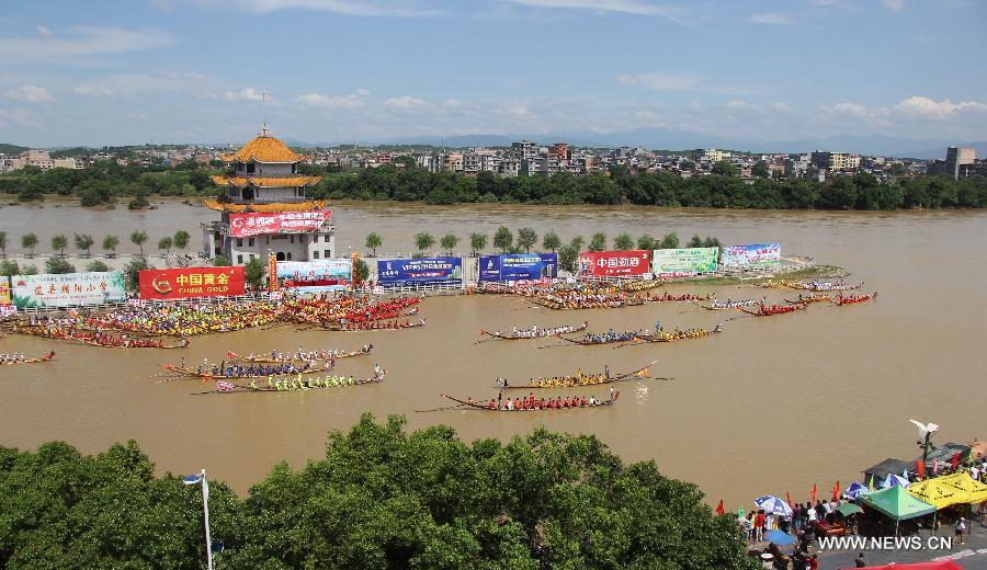 Dragon Boat Festival celebrated in Central China's Hunan