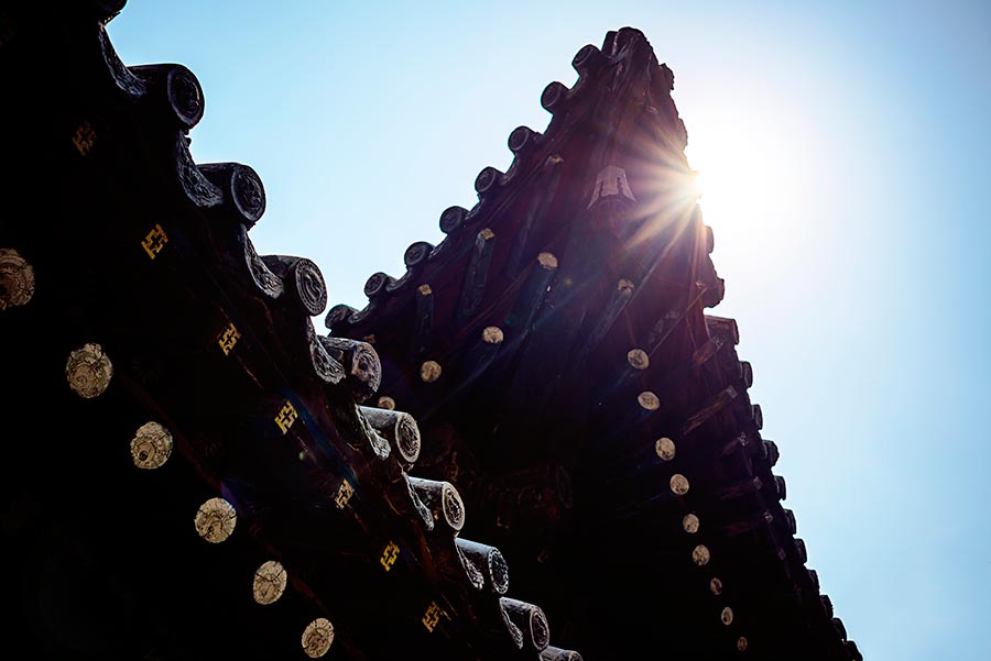 Shanxi in the Eyes of Foreigners: Looking at the roofs