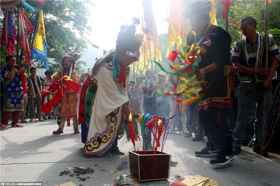 Thousands celebrate 4,142 birthday of Yu the Great in SW China