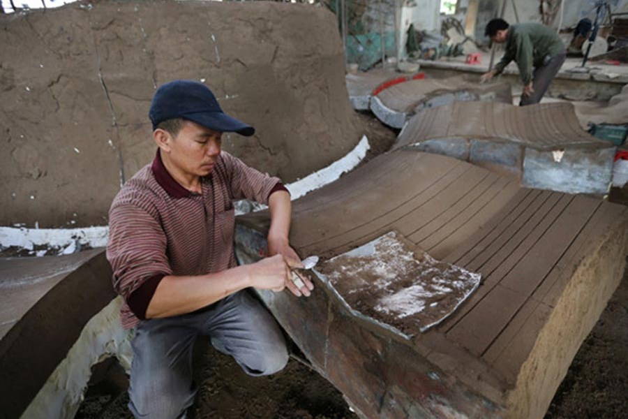 China creates the world's largest bronze drum