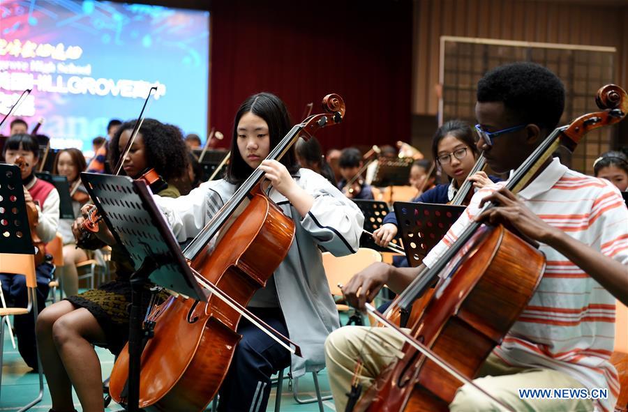 Chinese and American students attend musical exchange program