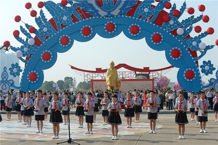 Commemoration held to pay tribute to ancient playwrights in East China's Fuzhou