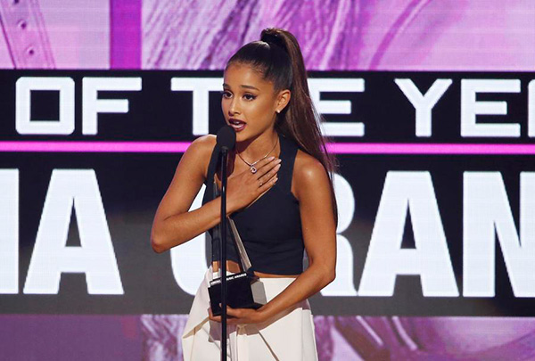 Ariana Grande wins top American Music award, Green Day takes aim at Trump