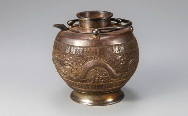 Ancient wine vessels from Palace Museum's collection