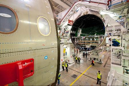 空客第一架A350超寬體飛機開始總裝