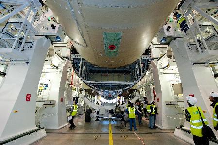 空客第一架A350超寬體飛機開始總裝